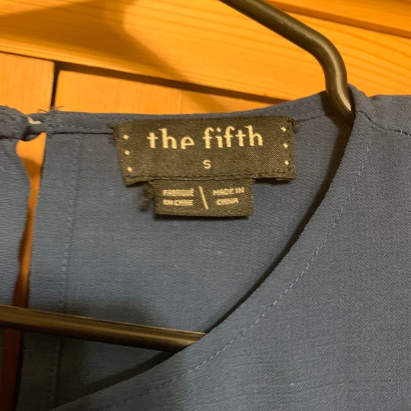 Flare sleeve dress - Picture 3 of 5